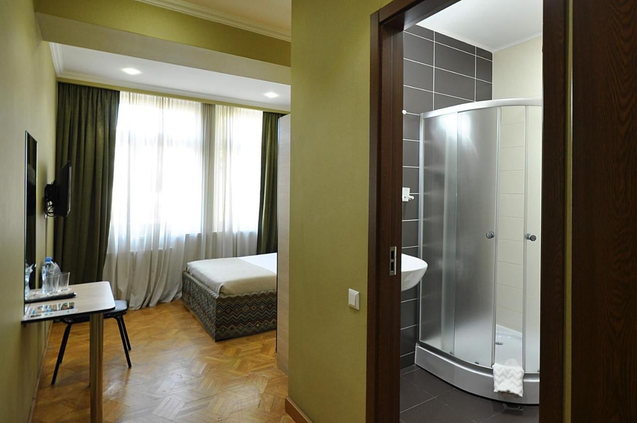 Отель Hotel Frida Тбилиси-14