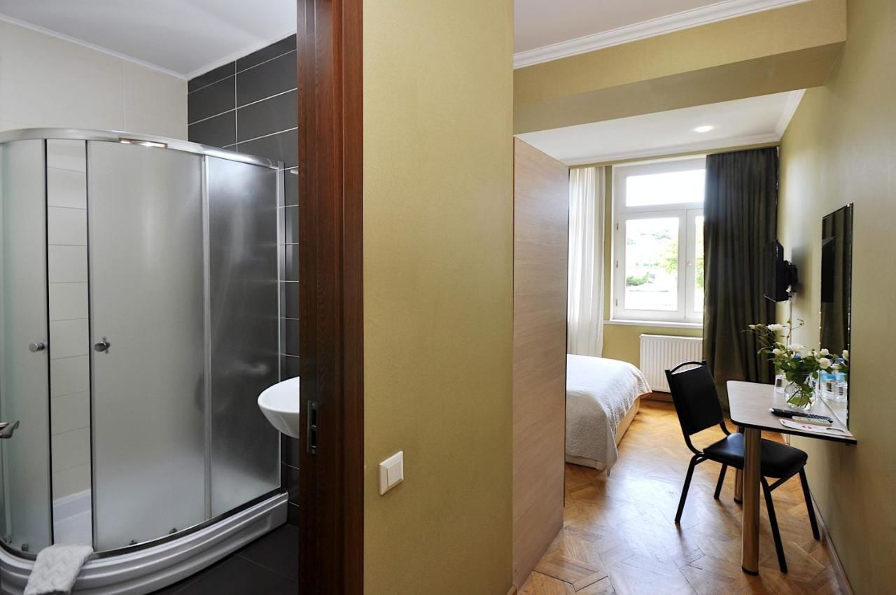 Отель Hotel Frida Тбилиси-12